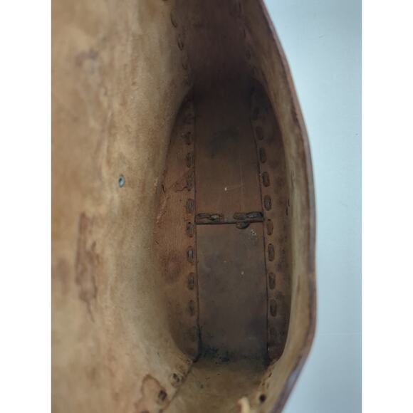 Vtg 60s Tooled Stitched Leather Shoulder Bag Floral detail Rustic Boho Crossbody - Picture 9 of 11